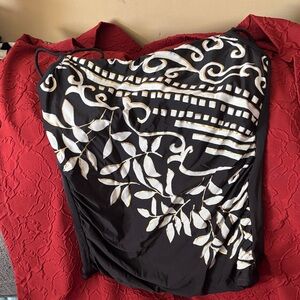 Miraclesuit Swim Top 16 ⭐️